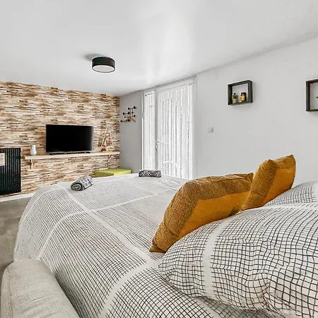 Moderne, Cosy, Parking, Parfait En Duo