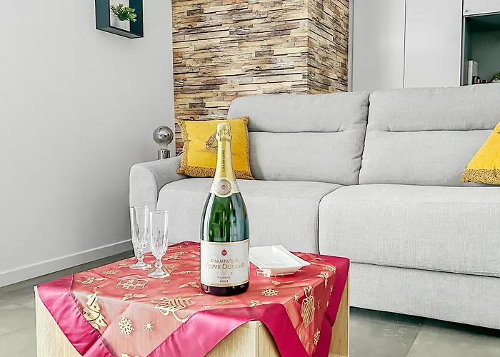 Apartment Moderne, Cosy, Parking, Parfait En Duo