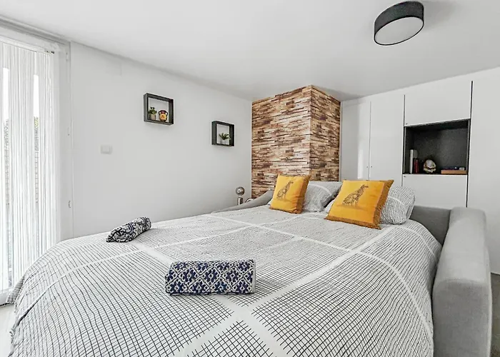 Apartment Moderne, Cosy, Parking, Parfait En Duo